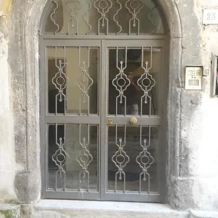 Alojamento de Acomodação e Pequeno-almoço Casa Laura Oliva Mancini 3*