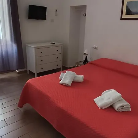 Casa Laura Oliva Mancini Naples