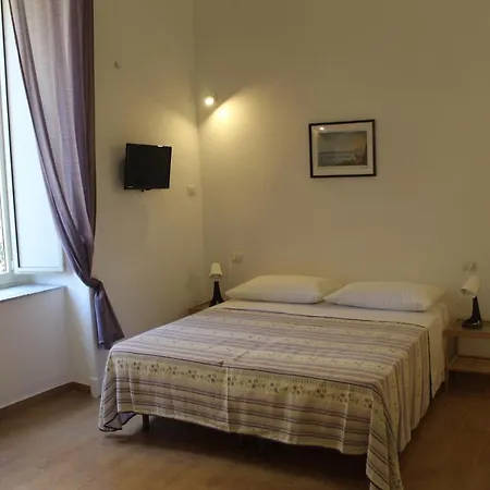 Frühstückspension Casa Laura Oliva Mancini 3*