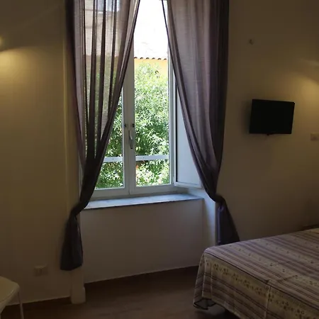 Casa Laura Oliva Mancini * Napoli