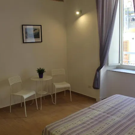 Casa Laura Oliva Mancini 3*