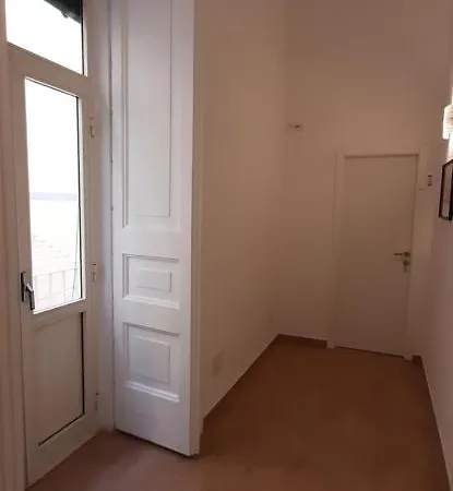 Casa Laura Oliva Mancini Neapel