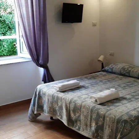 Casa Laura Oliva Mancini Frühstückspension Neapel