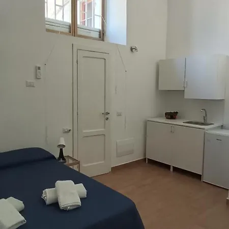 Frühstückspension Casa Laura Oliva Mancini 3*