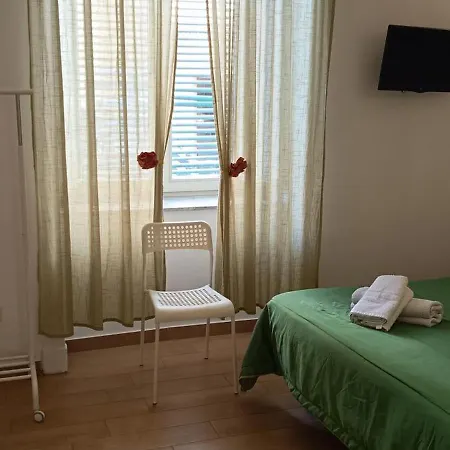 Casa Laura Oliva Mancini Alojamento de Acomodação e Pequeno-almoço 3*