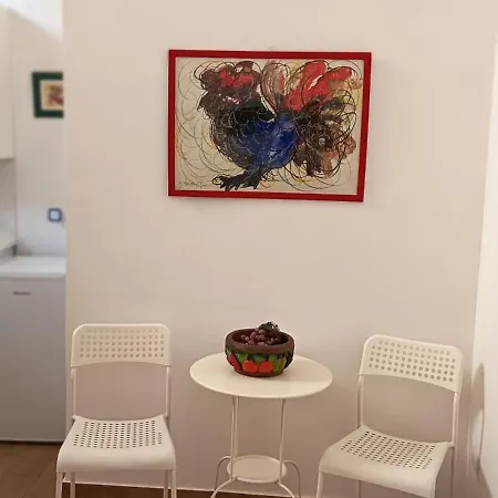 Casa Laura Oliva Mancini Alojamento de Acomodação e Pequeno-almoço Nápoles