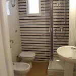 Casa Laura Oliva Mancini Bed and Breakfast Νάπολη