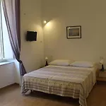 Bed & Breakfast Casa Laura Oliva Mancini 3*