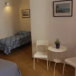 Bed & Breakfast Casa Laura Oliva Mancini 3*