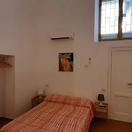 Casa Laura Oliva Mancini Couette-café